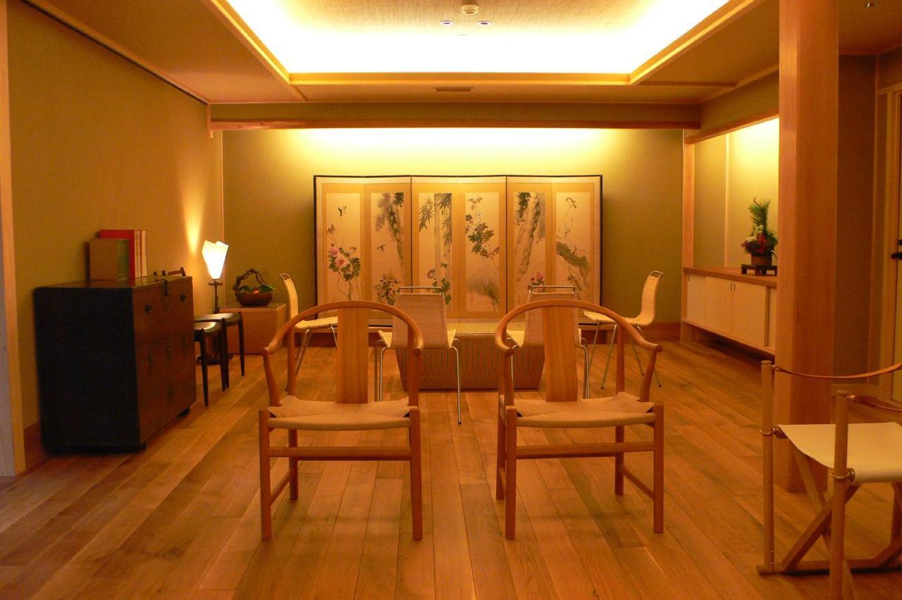 Itsukushimahigashimonzen Kikugawa Hotel Hatsukaichi Exterior photo